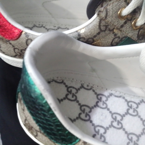 Gucci men's GG Ace Supreme Bees Sneakers - Picture 6 of 11